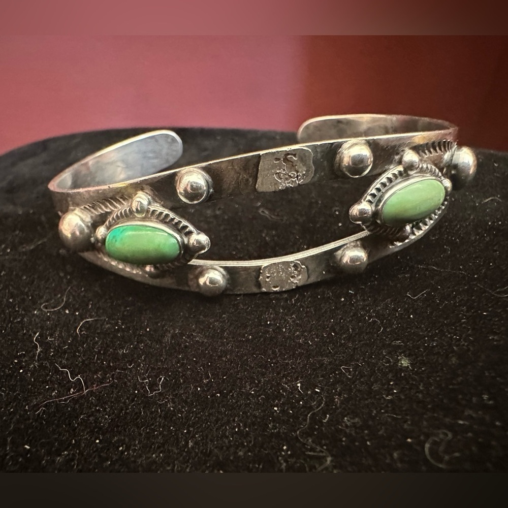 Silver and Green Stone Women's Bracelet